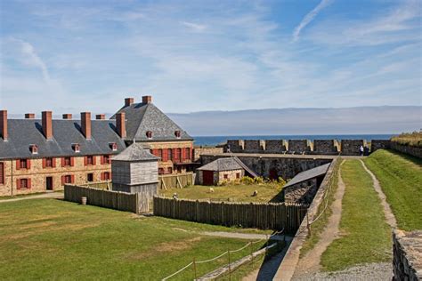 louisbourg cape breton.